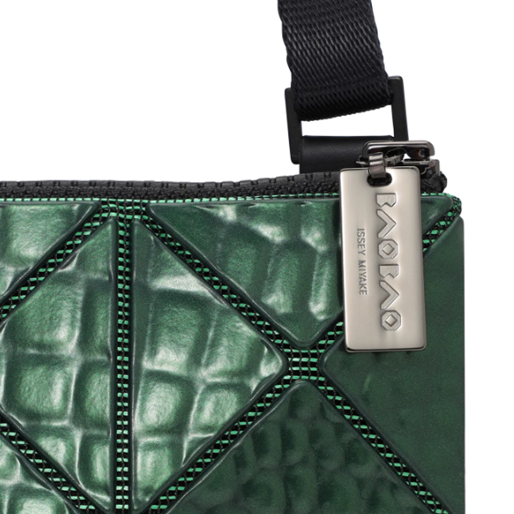 바오바오 숄더백 META KAIJU 10월 신상 AG831