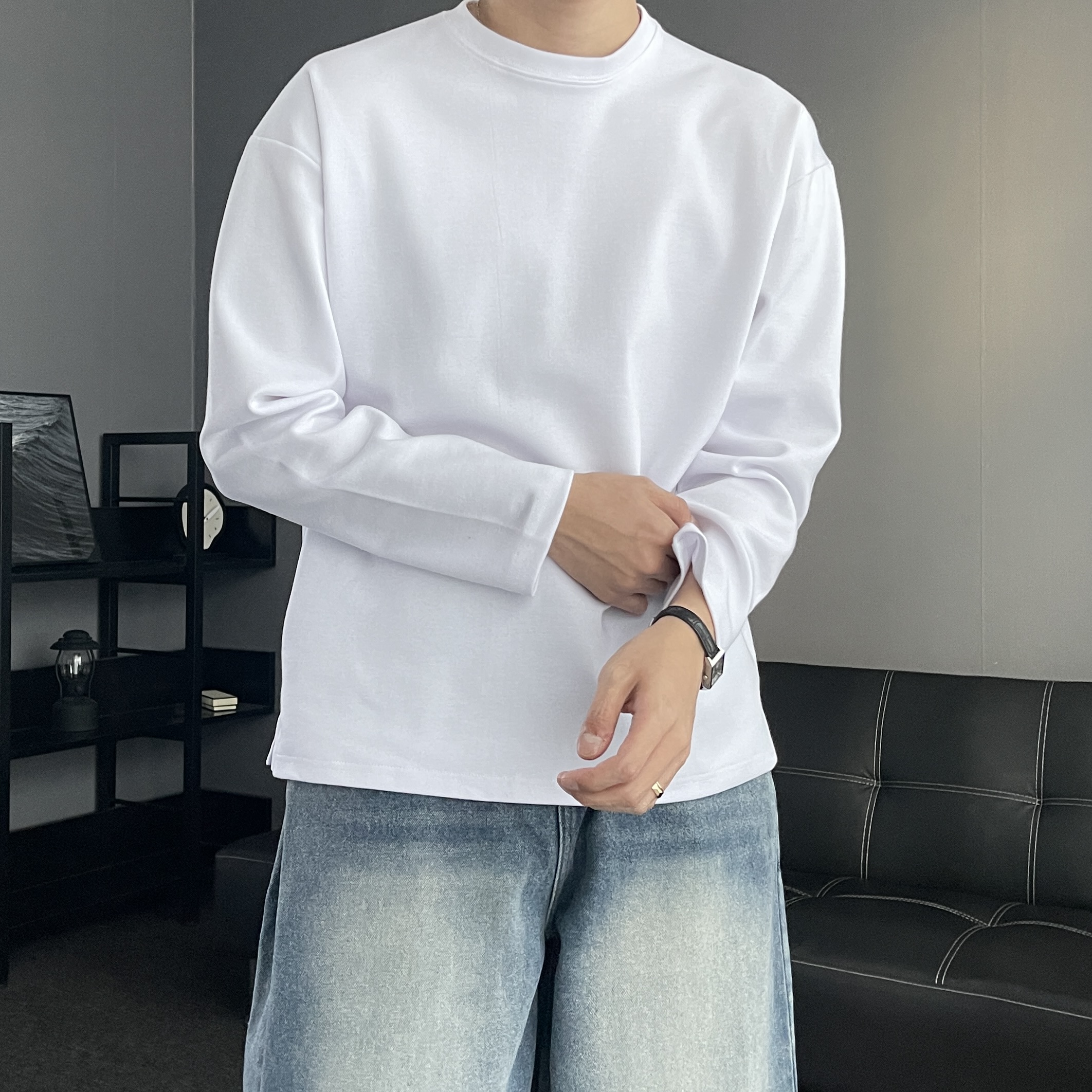 무지긴팔티 남자롱슬리브 남자레이어드 긴팔티셔츠 어깨넓어보이는옷 흰티 - 상세 이미지 4