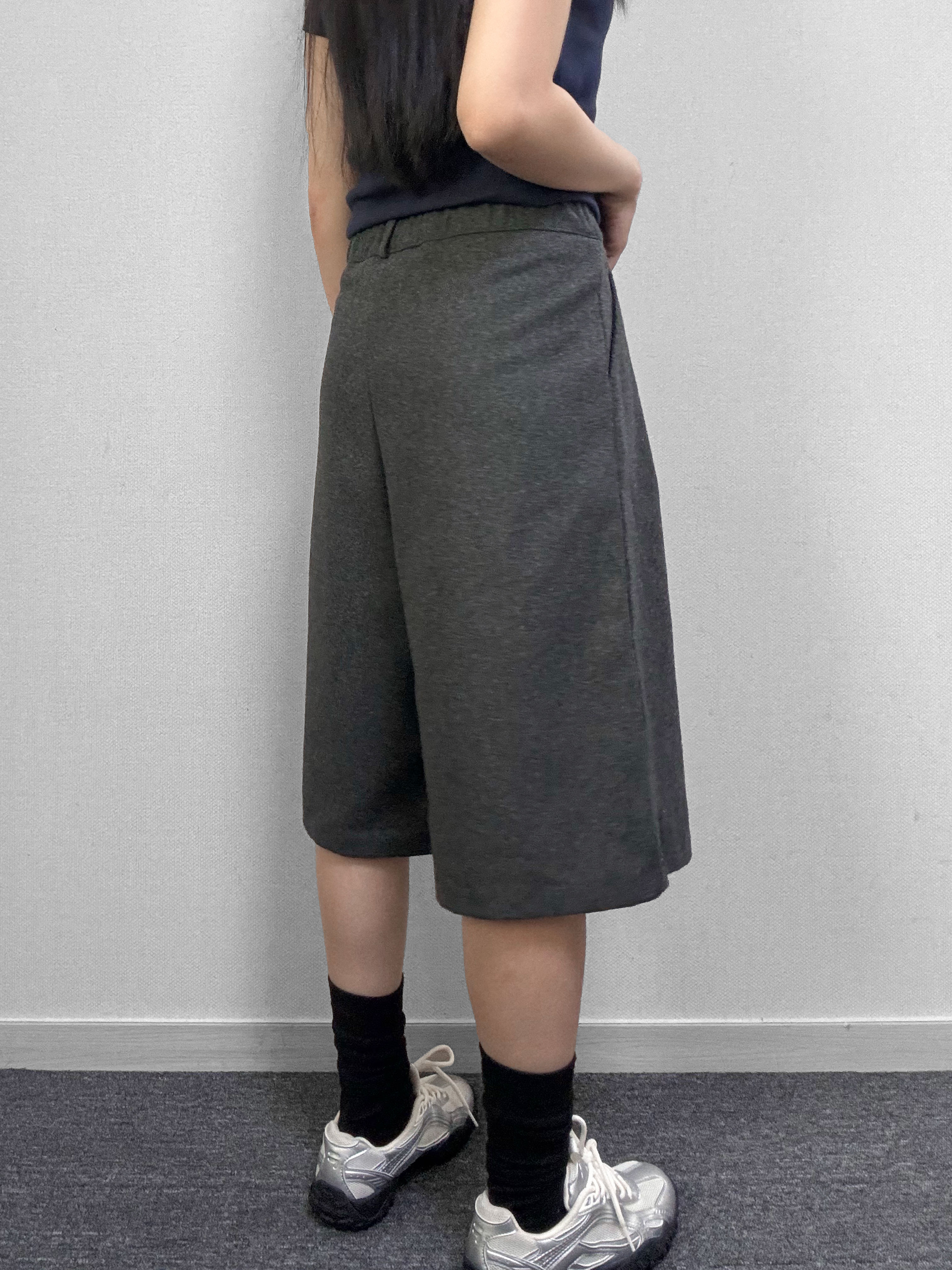 리스 울 버뮤다 밴딩 슬랙스 [2Color] - 상세 이미지 3