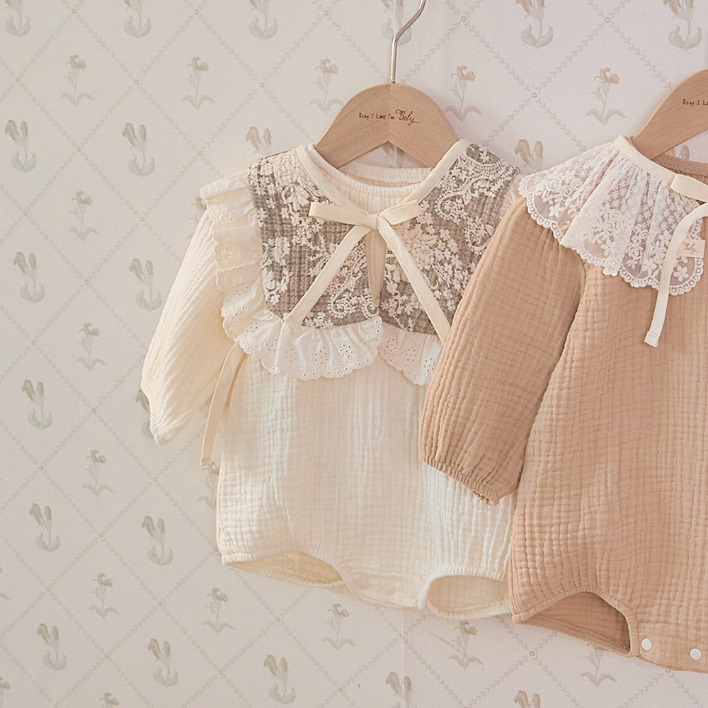 유럽풍 아기 옷 빌리 크림 바디수트 (6m-18m) 아기실내복 신생아옷 출산선물 아기선물