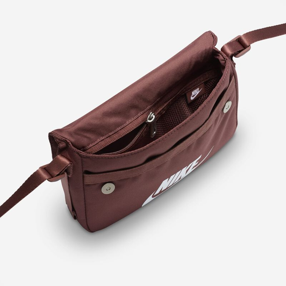 나이키 우먼 퓨추라 365 크로스백 CW9300-218