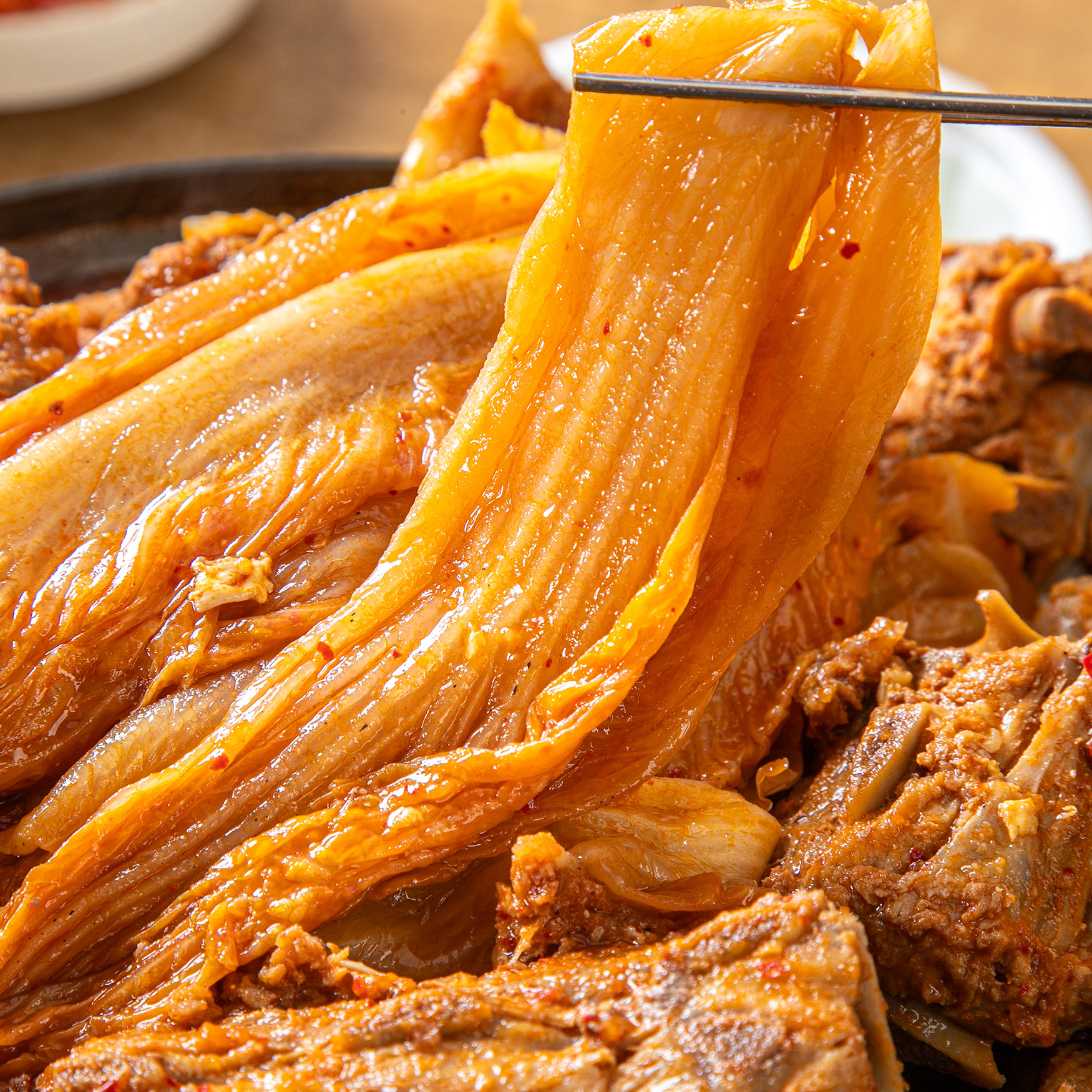 푹 익은 김치뼈찜 1.1kg x 1팩 25년 경력 명인의 레시피 - 상세 이미지 3