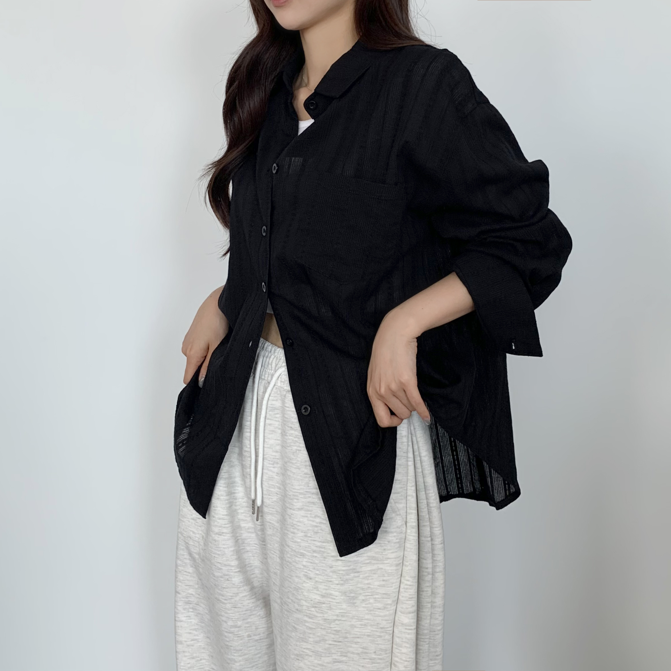 여성 가을 스트라이프 루즈핏 오버핏 시스루 셔츠 남방 오피스룩 - 상세 이미지 5