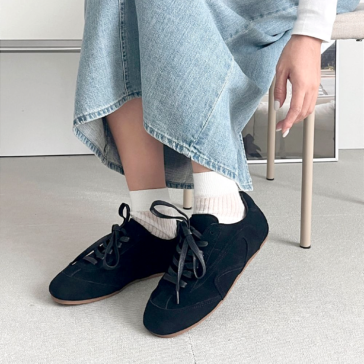 올리나 심플클래식 웜 스웨이드 레이스업 로우 여성스니커즈 데일리 운동화 - 상세 이미지 2
