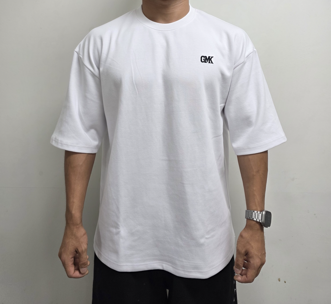 GMK basics 자체제작 국내산 헤비 더블 코튼 목 안 늘어나는 어깨 넓어 보이는 두꺼운 무지 반팔 티셔츠 - 상품 이미지