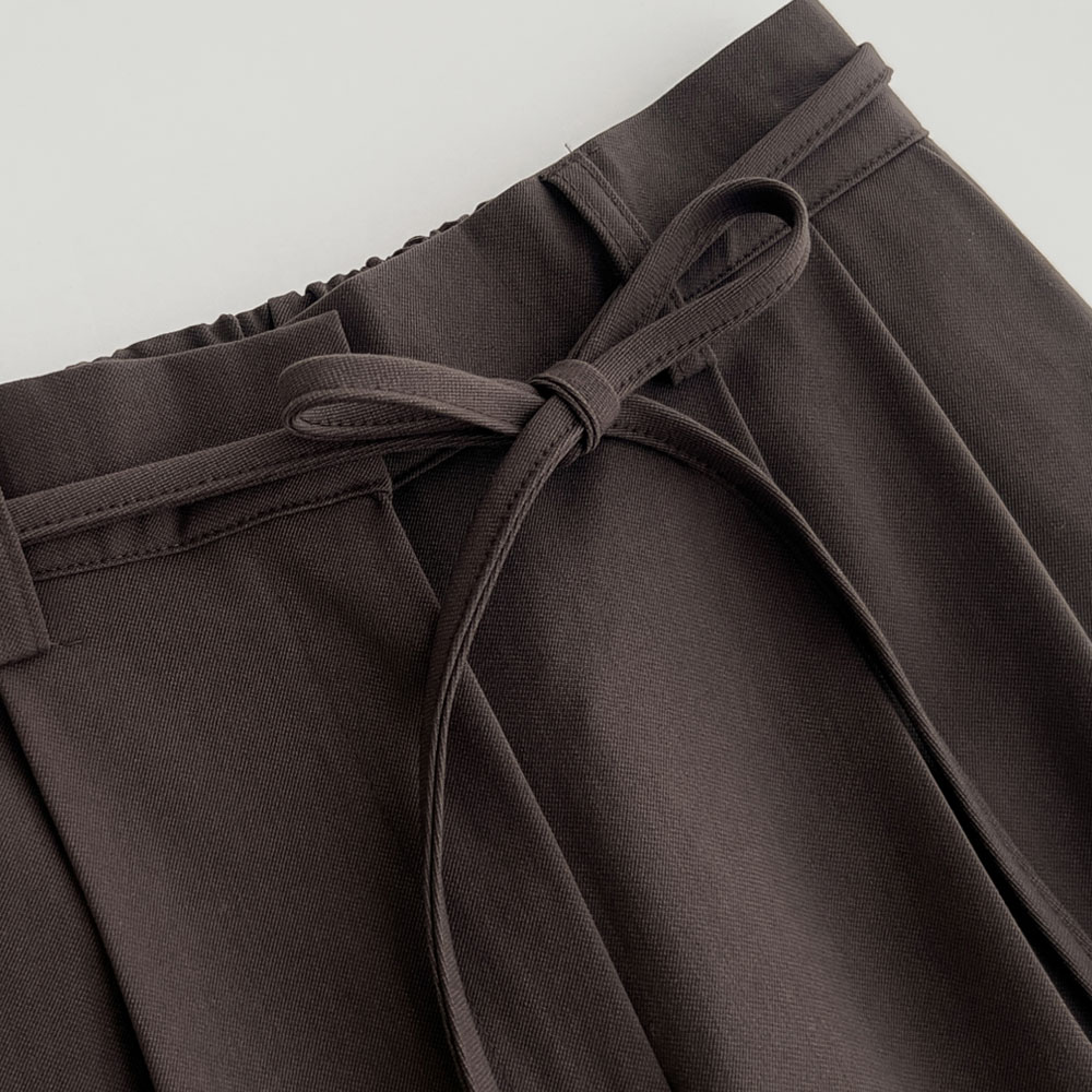 스트랩 밴딩 와이드 핀턱 브라운 슬랙스 팬츠 - 상세 이미지 2