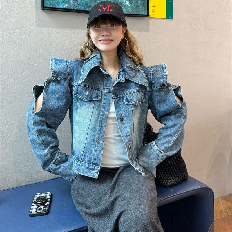여성 데님 청자켓 오버핏 스타일 가을 겨울 아우터 루즈핏 보온성 좋은 캐주얼 재킷 데일리 코디 활용도 높은 패션 아이템 - 상품 이미지