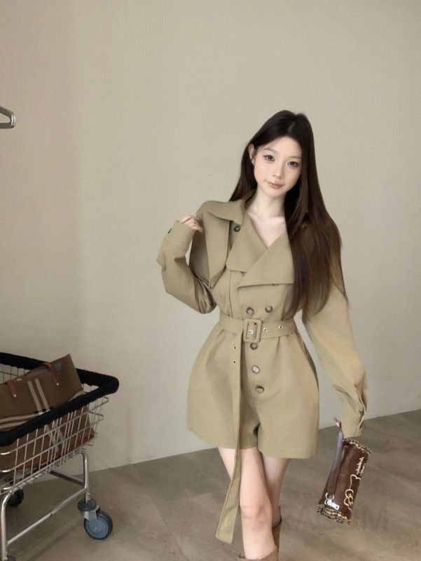 슬림핏 더블 브레스트 윈드브레이커 점프수트 독특한 디자인 패션 스타일 허리라인 강조 트렌디한 외출용 캐주얼한 매력적인 룩 - 상세 이미지 5
