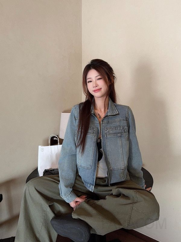 여성 봄 가을 데님자켓 라이트 블루 루즈핏 오버핏 스타일 캐주얼 레트로 청재킷 트렌디한 아우터 데일리패션 코디 가능한 멋진 디자인 - 상세 이미지 4