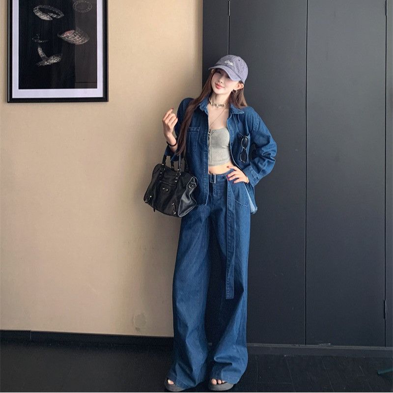 여름 여성 데님 투피스 셋업 세트 루즈핏 와이드 레그 팬츠와 긴팔 셔츠 캐주얼 청청 스타일 시원한 착용감 휴양지 모던한 디자인 - 상품 이미지