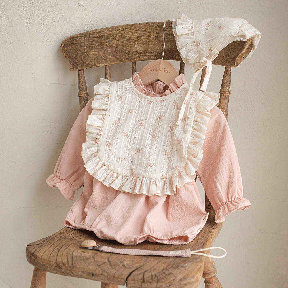 유럽풍 아기용품 빌리 미뉴엣 프릴 턱받이 & 보넷 아기모자 빕 신생아룩 출산선물