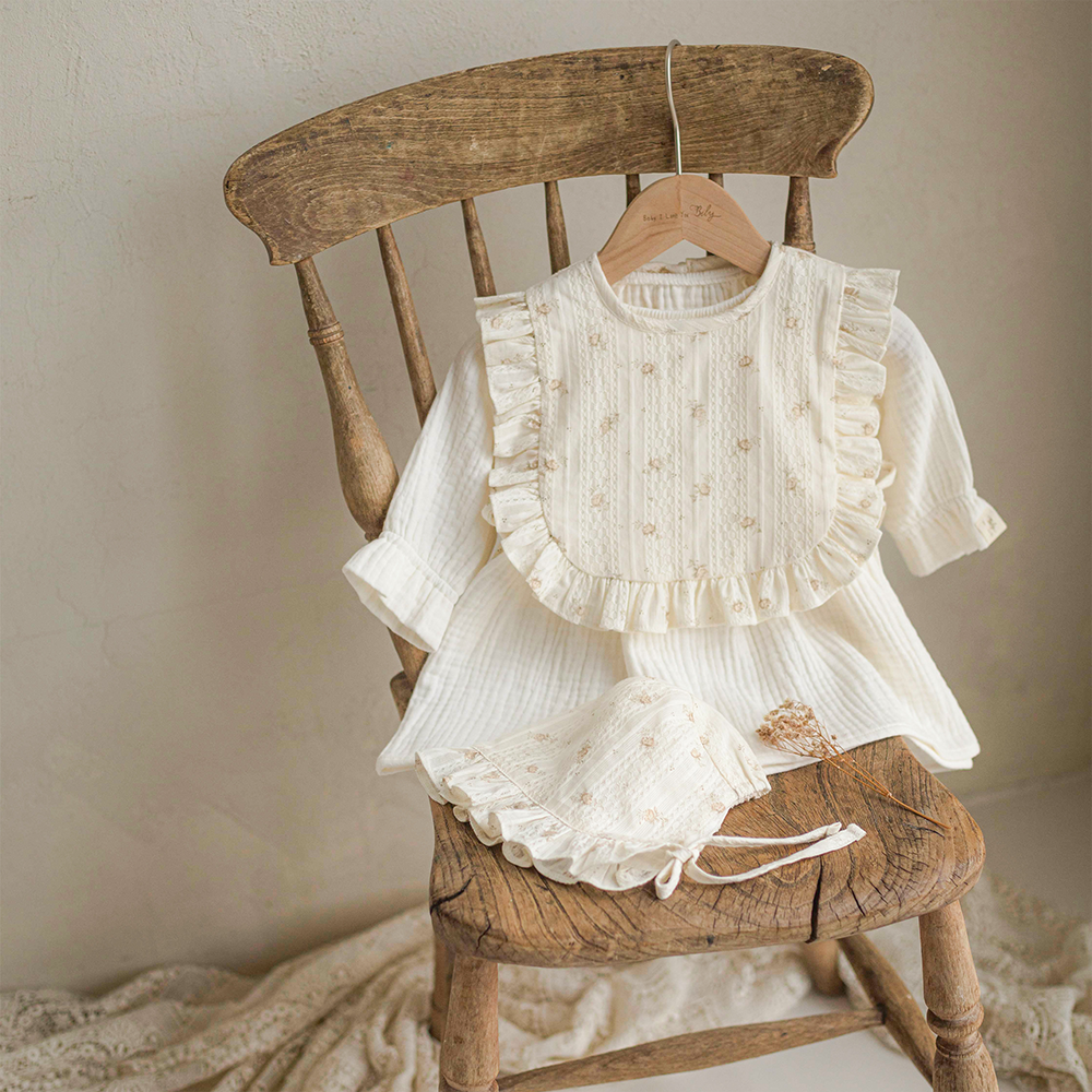 유럽풍 아기용품 빌리 미뉴엣 프릴 턱받이 & 보넷 아기모자 빕 신생아룩 출산선물