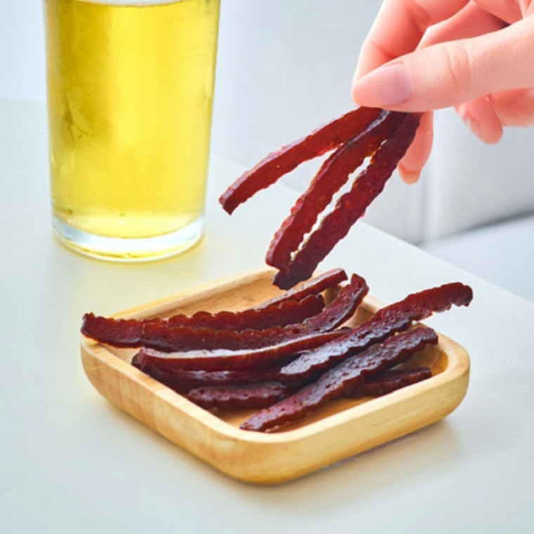 농협 한우 100% 소고기 육포 HACCP인증 부드러운 술안주 맛있는 어린이 간식 개별포장 소주 맥주 안주 30g - 상품 이미지