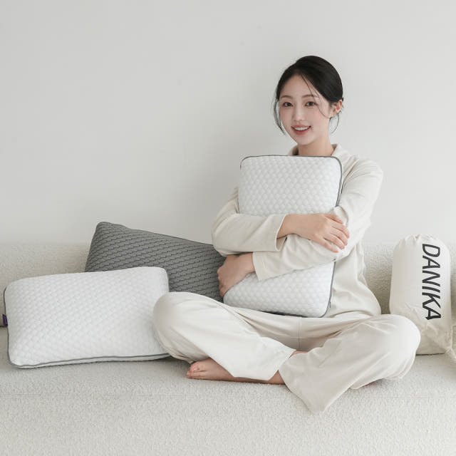 롤업 캠핑베개 빅사이즈 메모리폼 휴대용 차박 배개 커플 언니 베게