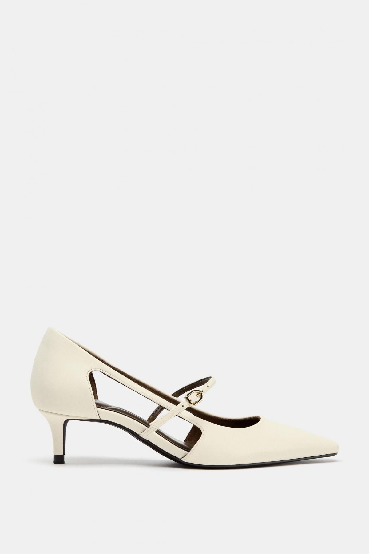 자라 모던 사이드 컷아웃 로우힐 슈즈 2256/610 WHITE - 메인 이미지
