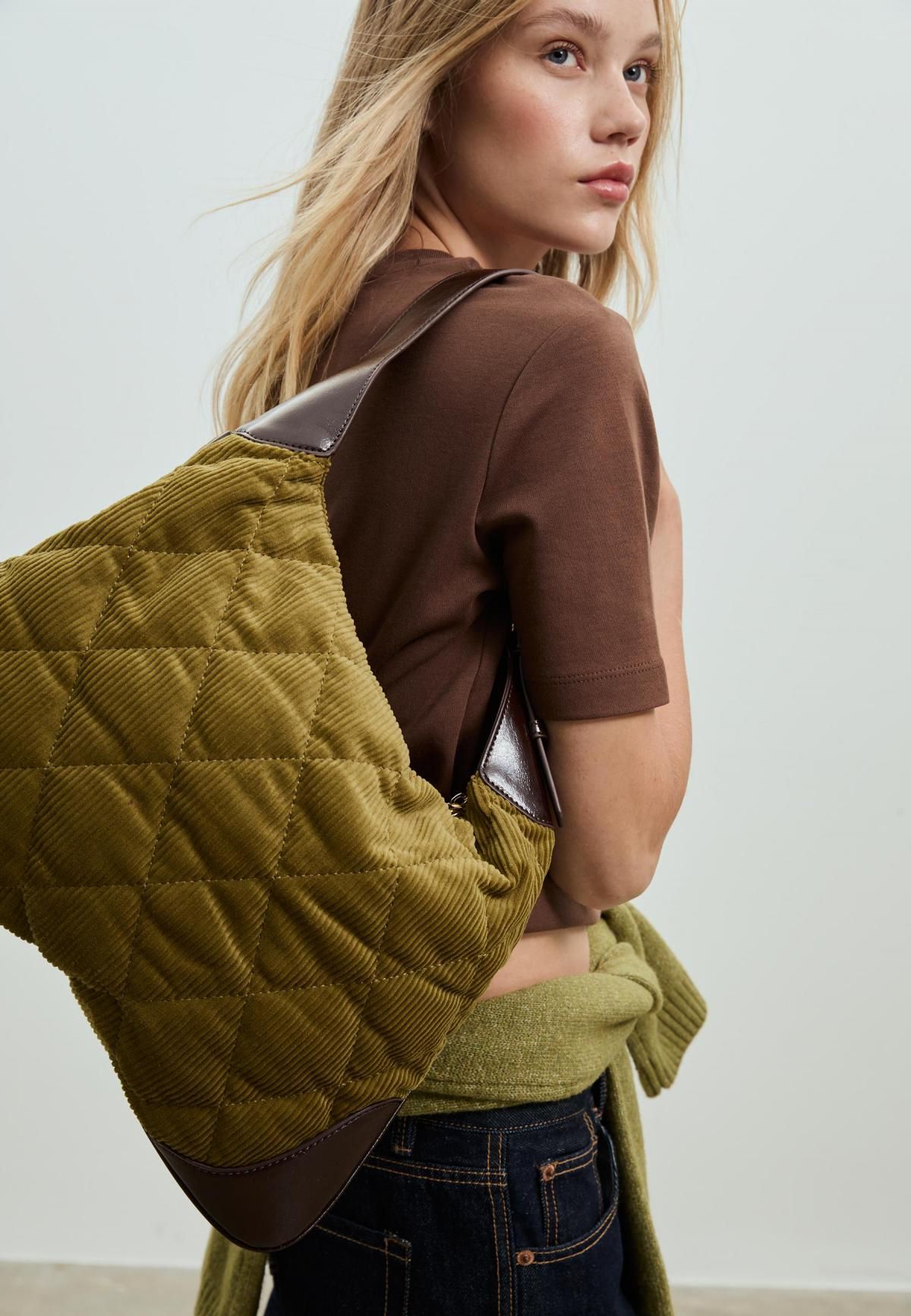 스트라디바리우스 퀼팅 배색 코듀로이 소프트 호보 숄더백 3680/911 OLIVE GREEN - 상세 이미지 4
