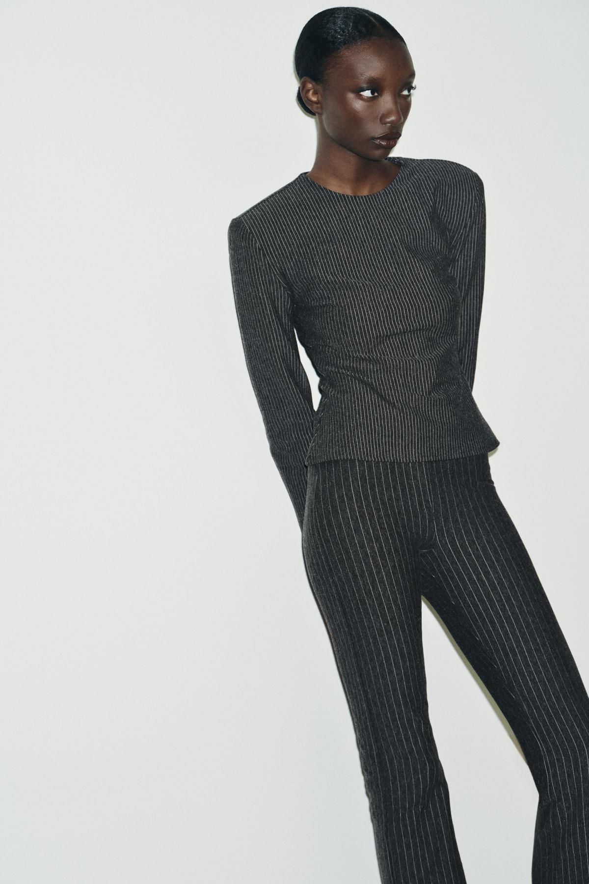 자라 핀스트라이프 숄더패드 라운드넥 긴팔 탑 5039/832 STRIPES - 상세 이미지 5