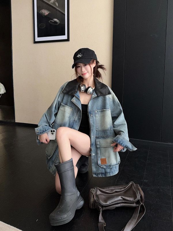 여성 오버핏 루즈핏 데님 청자켓 가을 겨울 스타일리시한 아우터 편안한 착용감 레트로 스플라이싱 라펠 디자인 캐주얼한 데일리룩 - 상세 이미지 3
