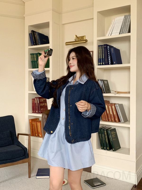 여성 데님 청자켓 가을 복고풍 라운드넥 긴팔 재킷 스타일리시한 외출용 캐주얼 아우터 루즈핏 디자인 편안한 착용감 트렌디한 패션 아이템 - 상세 이미지 3