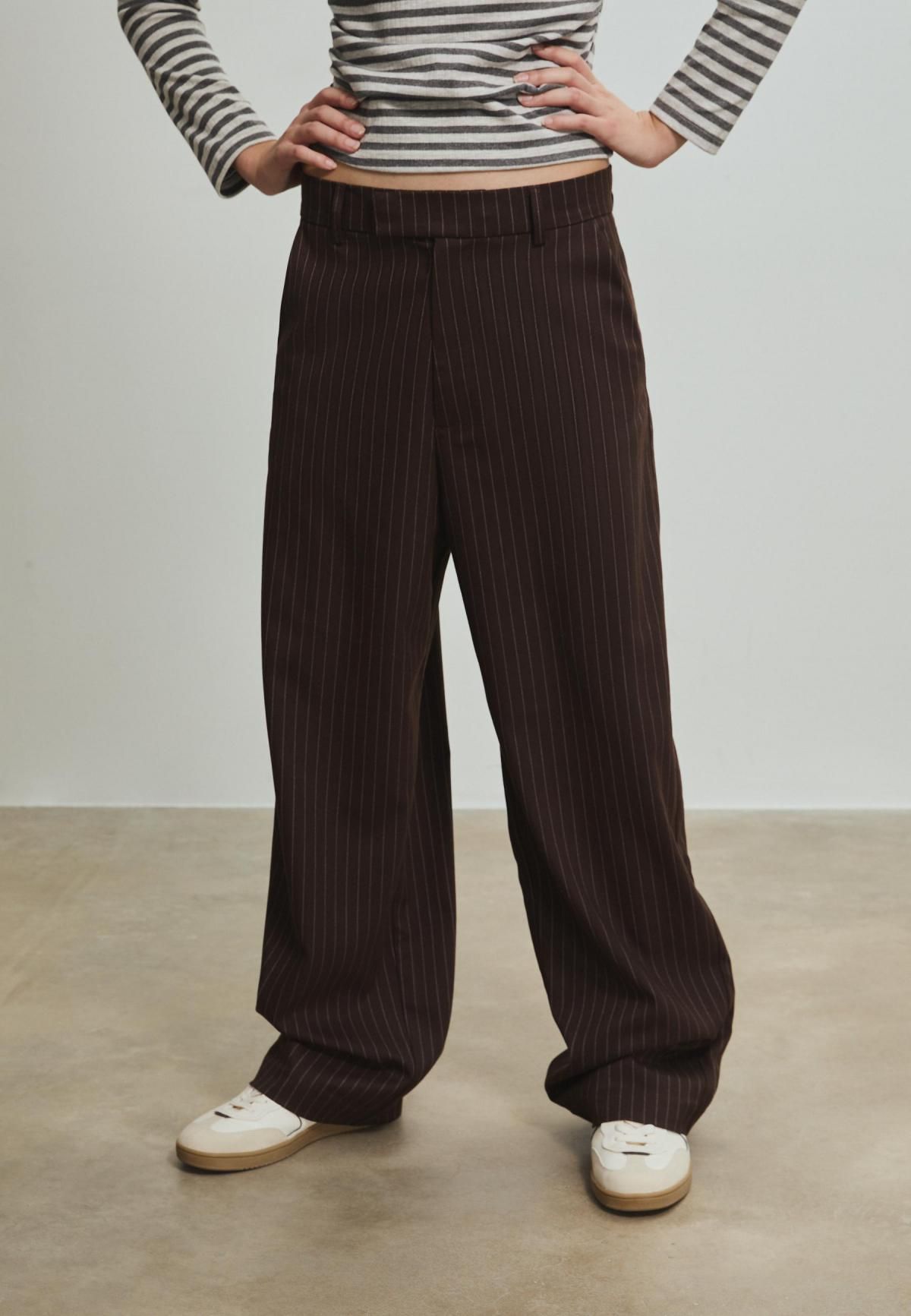 스트라디바리우스 스트라이프 와이드 배기 팬츠 8299/115 BROWN - 상품 이미지