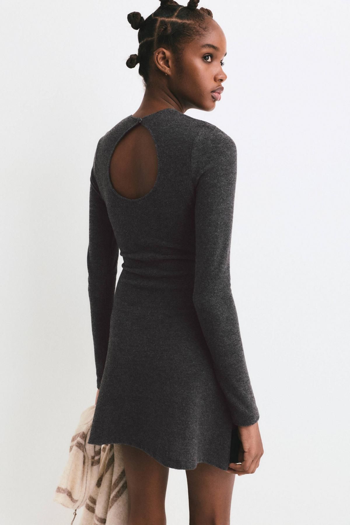 풀앤베어 소프트터치 셔링 긴팔 미니 원피스 7394/367 DARK GREY - 상세 이미지 4