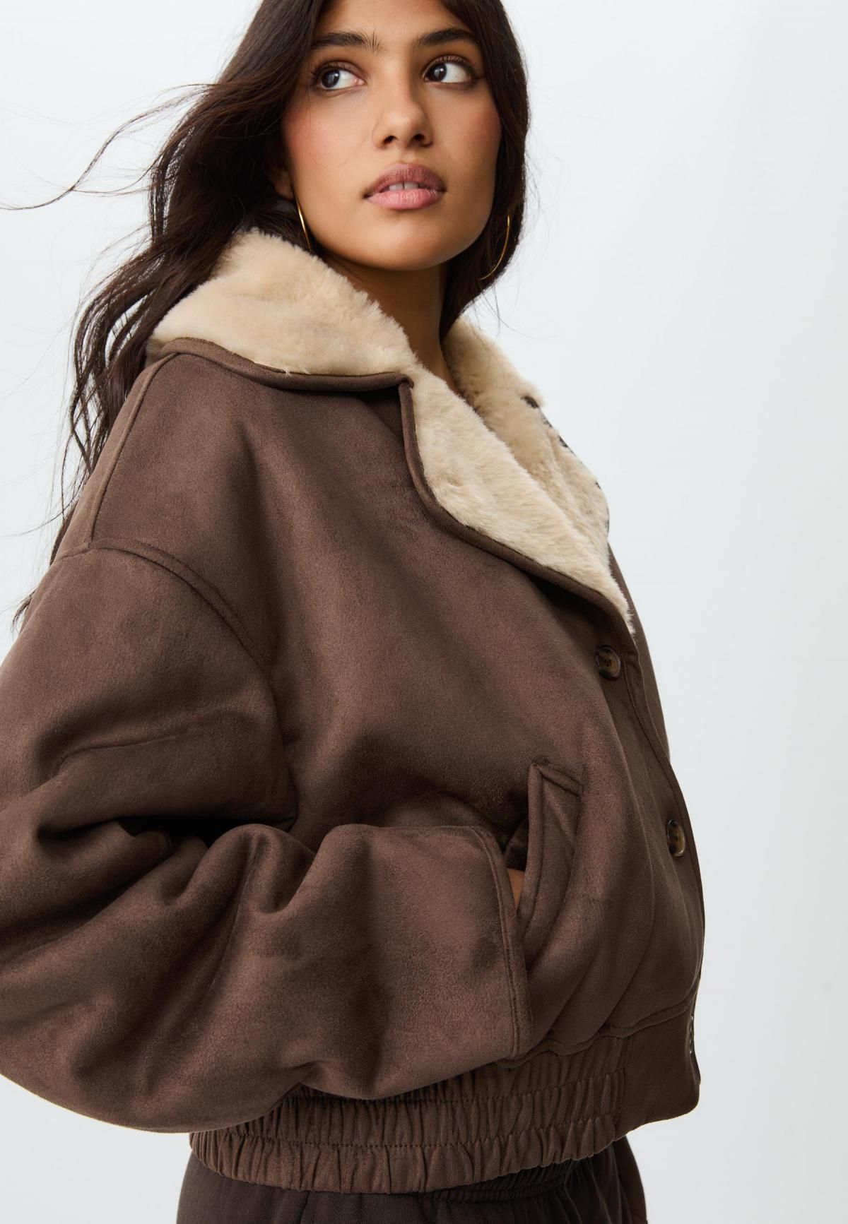 스트라디바리우스 퍼카라 더블페이스 크로스 무스탕 크롭 재킷 8458/765 BROWN - 상세 이미지 2
