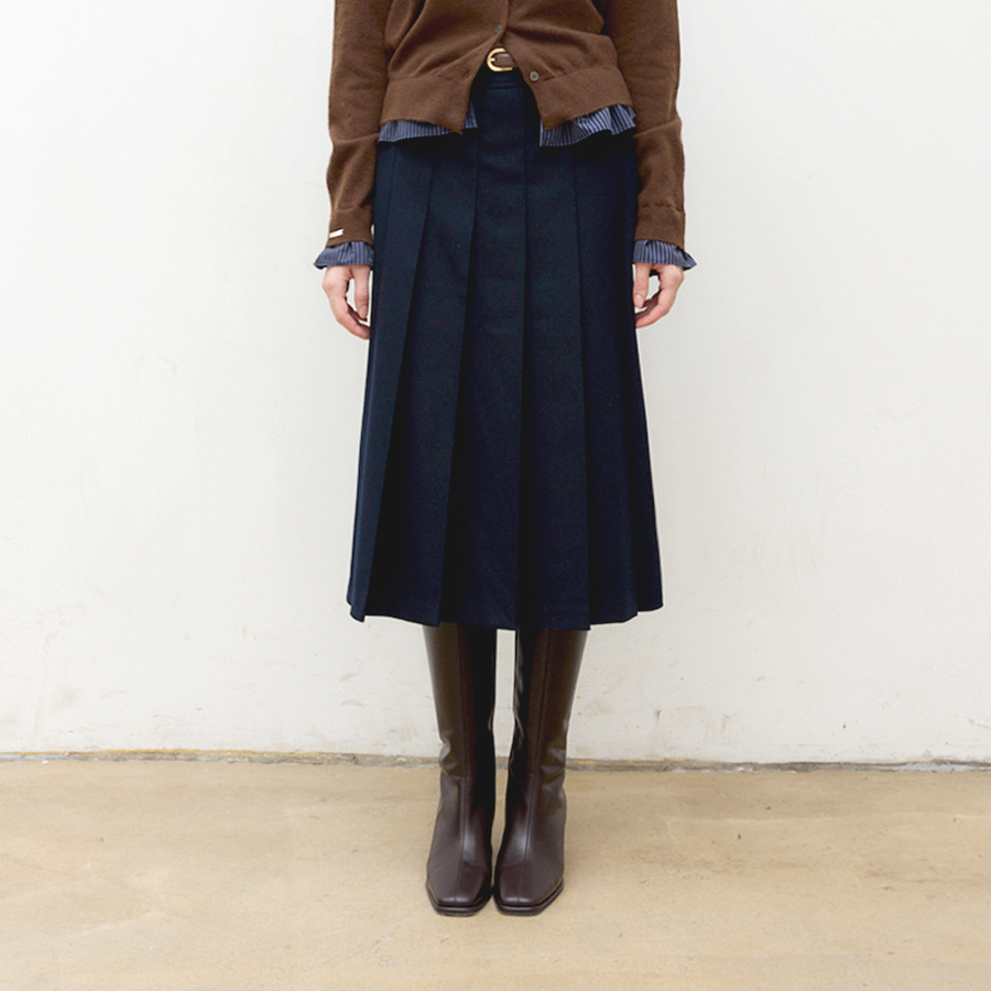 윈터 텐셀 시그니처 펜던트 플리츠 스커트 (NAVY, 2 SIZE) - 상품 이미지