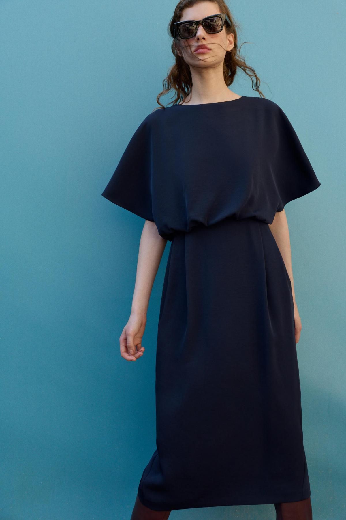 자라 네이비 클래식 셔링 반팔 미디 원피스 9019/935 NAVY BLUE - 상세 이미지 3