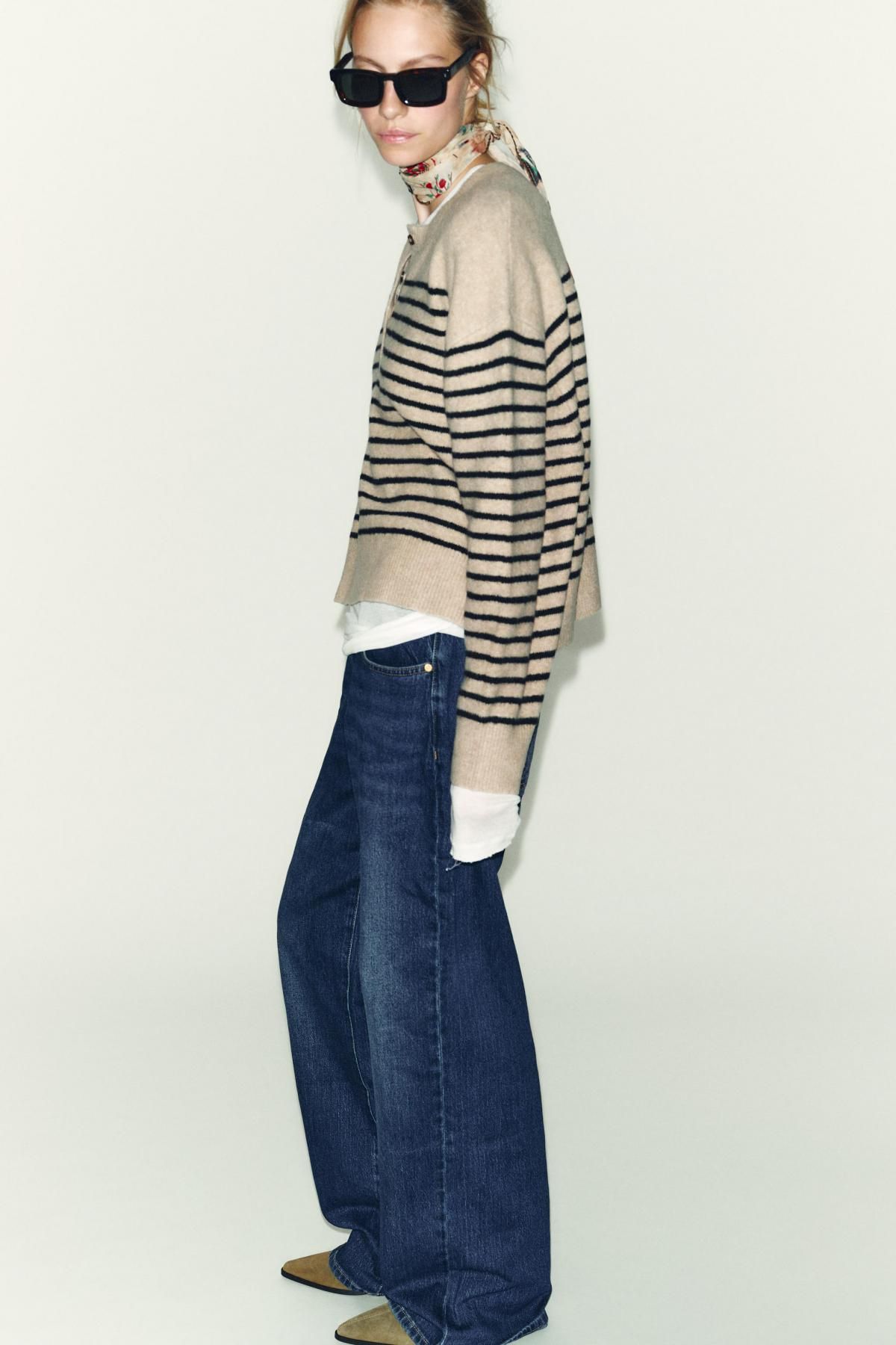 자라 스트라이프 버튼 라운드넥 니트 스웨터 1509/103 BEIGE / NAVY - 상세 이미지 4