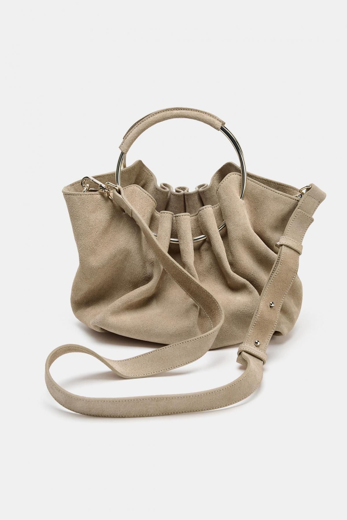 자라 스플릿 스웨이드 메탈 핸들 스트랩 버킷백 6366/610 SAND/BROWN - 메인 이미지