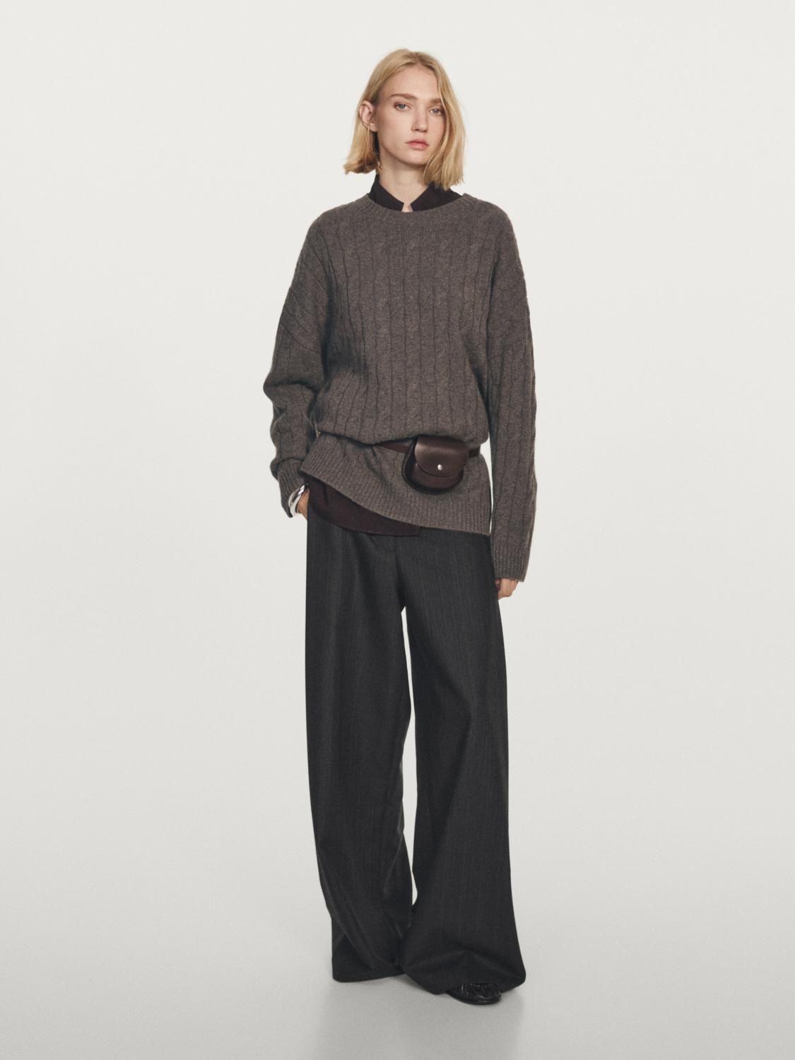 마시모두띠 프리미엄 캐시미어 라운드넥 케이블 니트 스웨터 5621/565 ANTHRACITE GREY - 상세 이미지 2