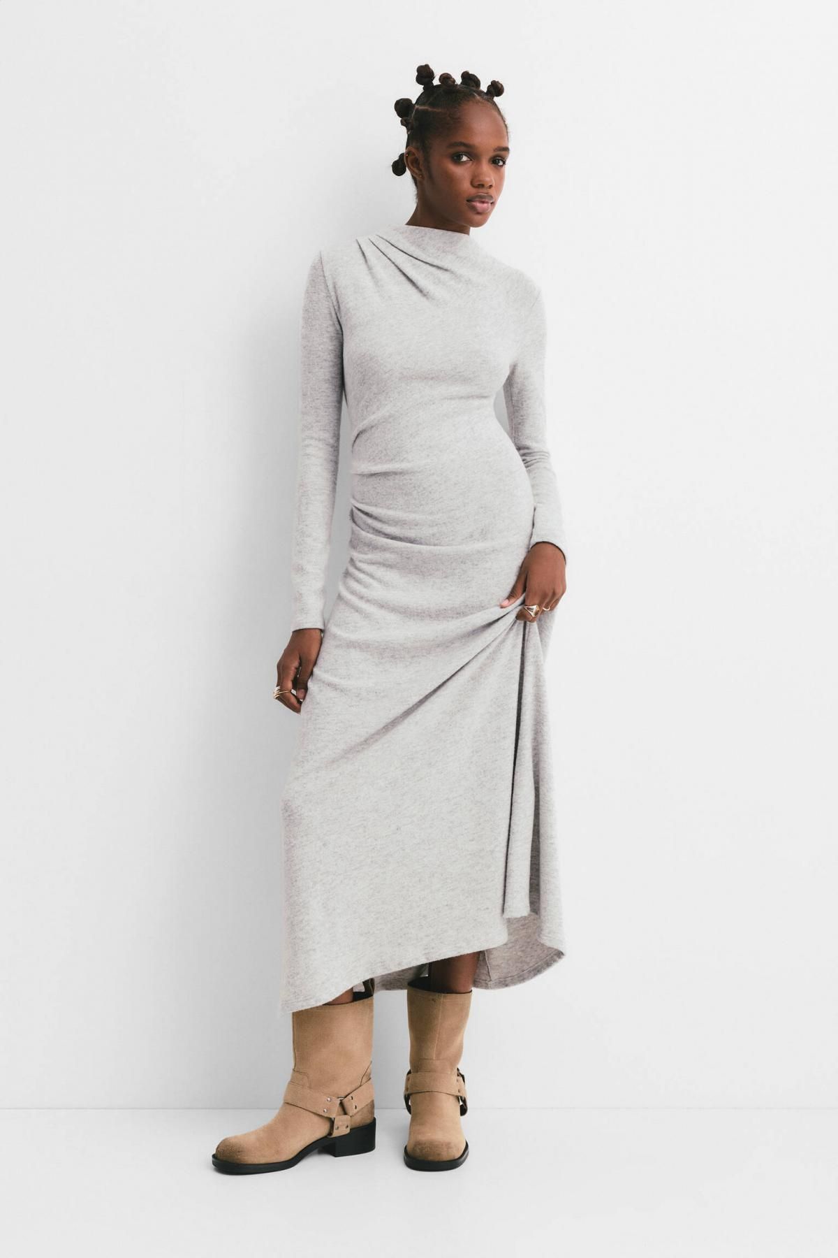 풀앤베어 소프트터치 셔링 라운드넥 미디 원피스 7394/368 PALE GREY - 상세 이미지 2