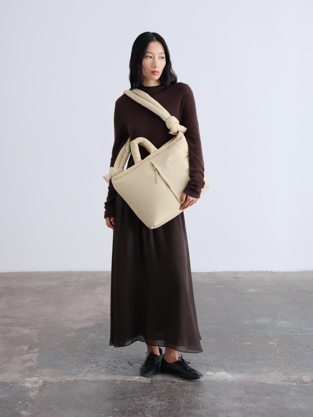 올랜드 리사이클 나일론 오나 프로 소프트 백 55534000406863 BUTTER YELLOW - 상세 이미지 3