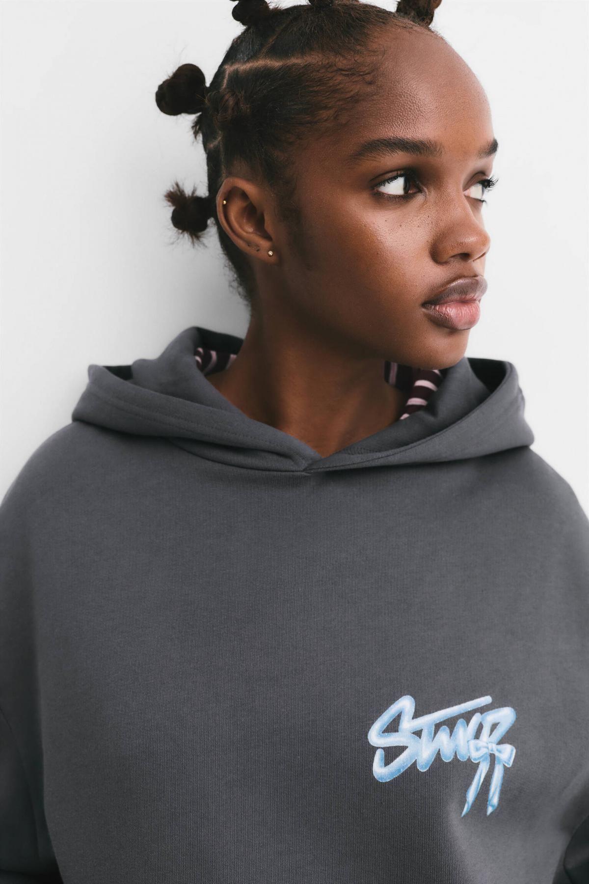 풀앤베어 리본 그래픽 오버핏 코튼 후드티 7560/359 ANTHRACITE GREY - 상세 이미지 5