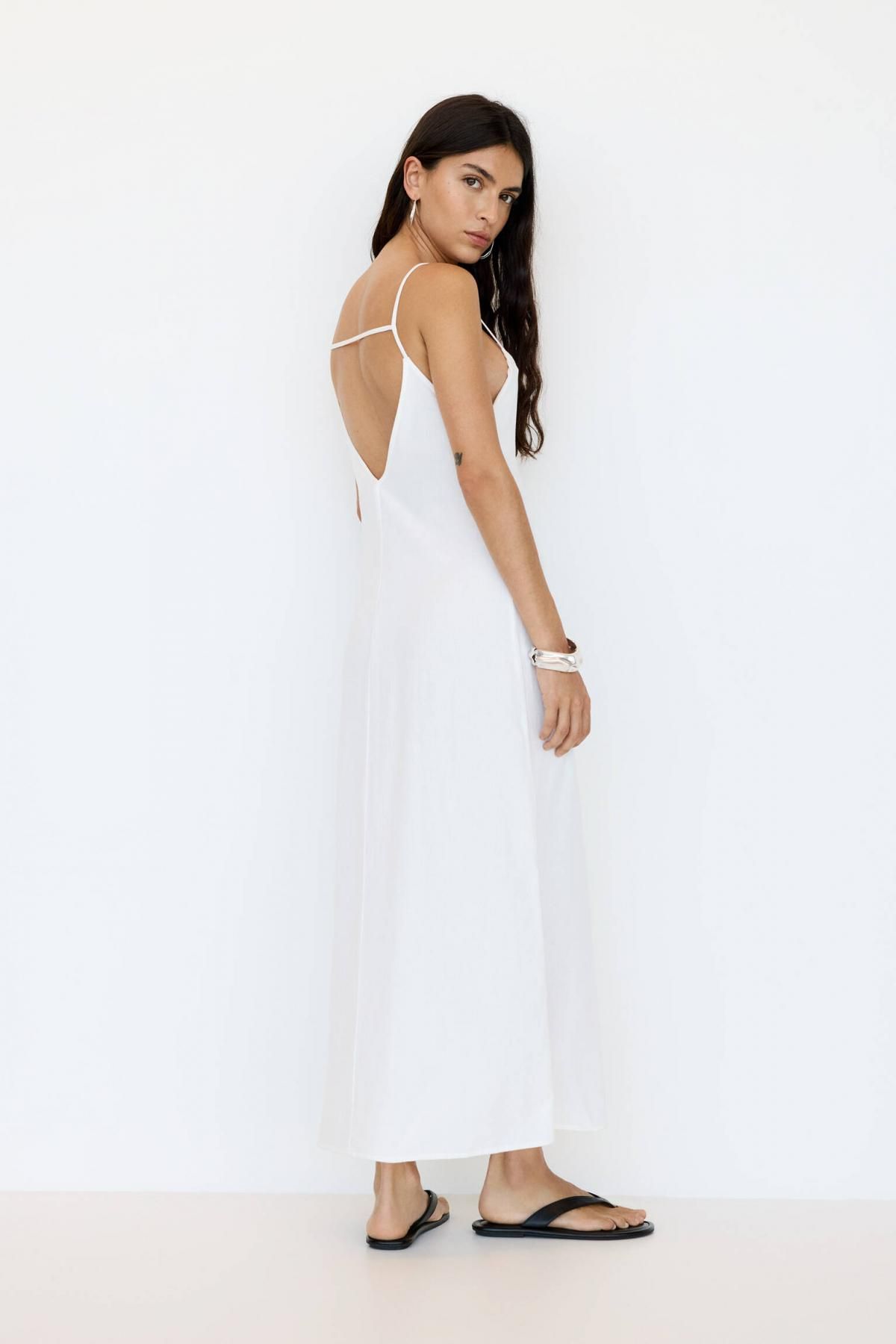 풀앤베어 화이트 내추럴 스트랩 미디 원피스 7394/313 WHITE - 상세 이미지 3