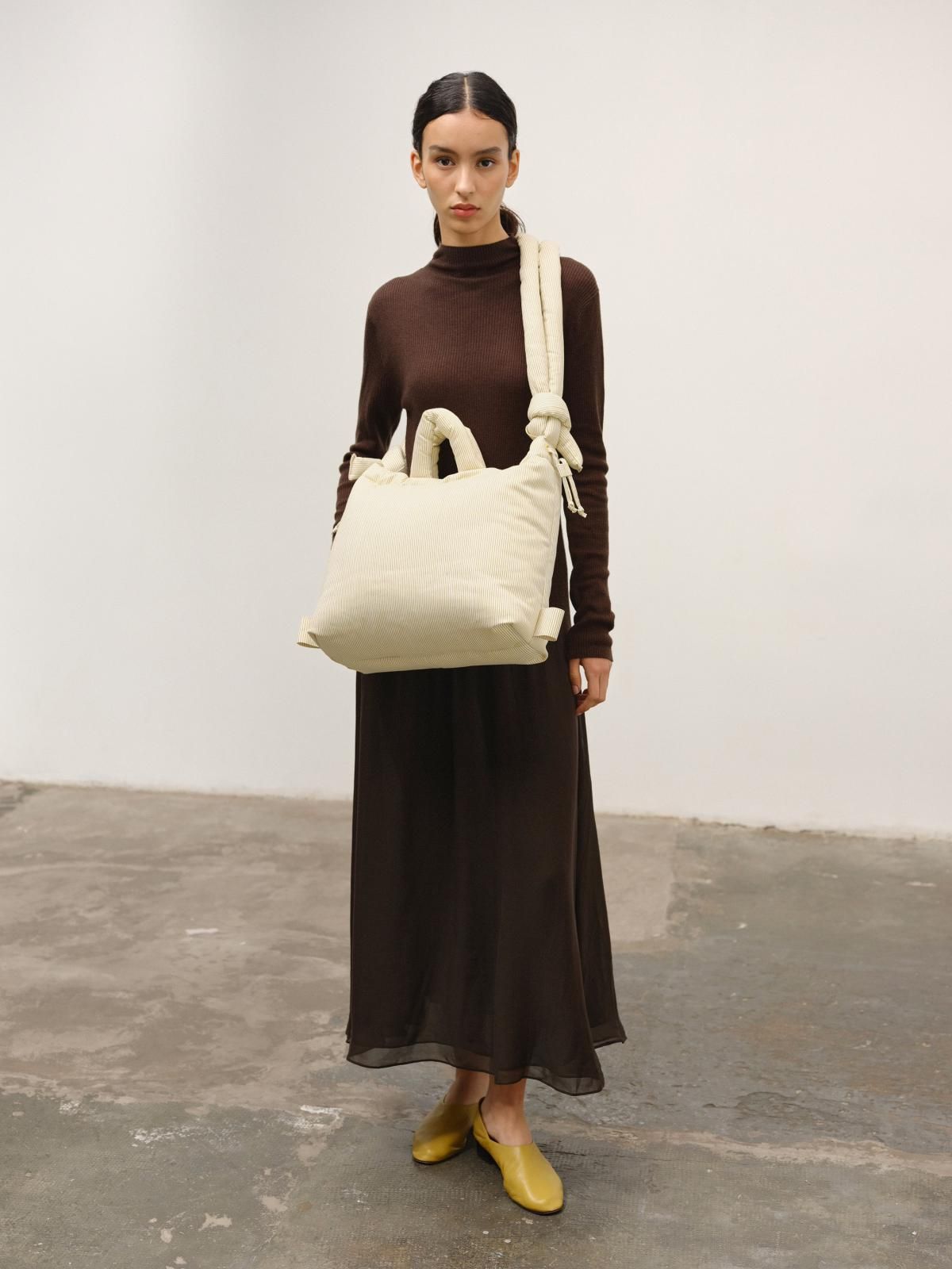 올랜드 라이트웨이트 소프트 나일론 호보백 Ona 54836104692047 COTTON LIME STRIPE - 상세 이미지 3