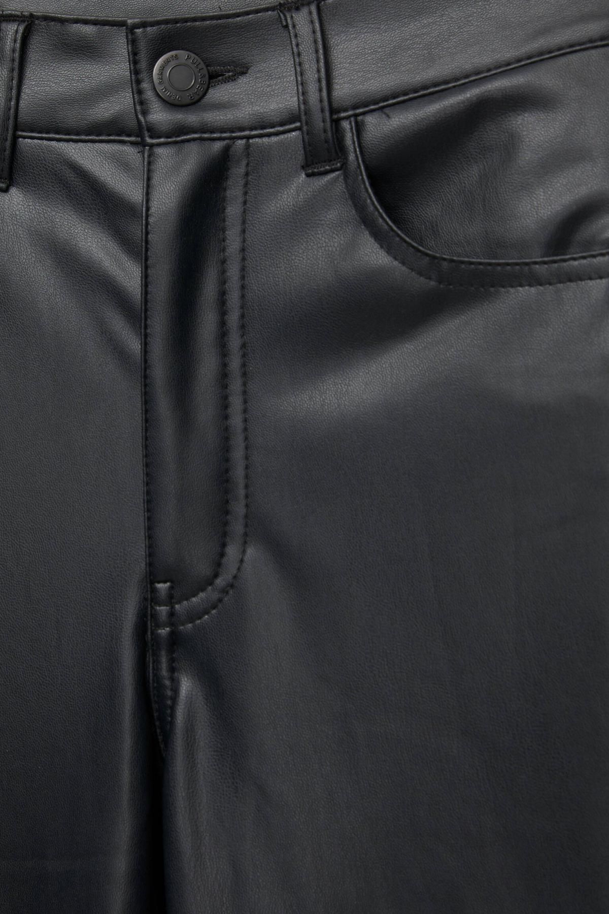 풀앤베어 가죽 효과 미드웨이스트 플레어 팬츠 7675/377 BLACK - 상세 이미지 3