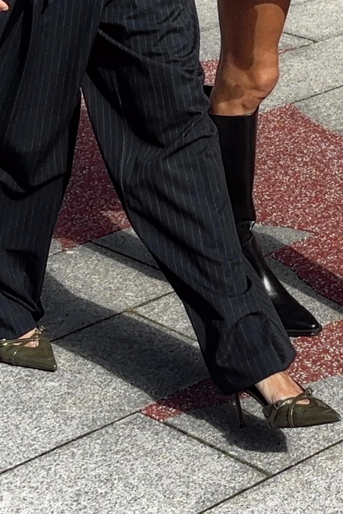 자라 스트랩 버클 스틸레토 힐 슈즈 3208/410 DARK KHAKI GREEN - 상세 이미지 3