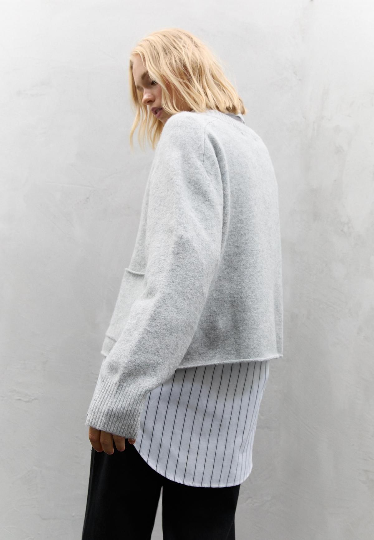 스트라디바리우스 미니멀 브이넥 레이어드 카라 니트 가디건 5134/934 GREY MELANGE - 상세 이미지 4