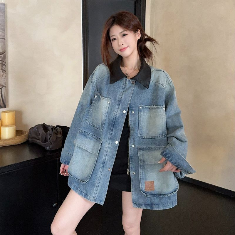 여성 오버핏 루즈핏 데님 청자켓 가을 겨울 스타일리시한 아우터 편안한 착용감 레트로 스플라이싱 라펠 디자인 캐주얼한 데일리룩 - 메인 이미지