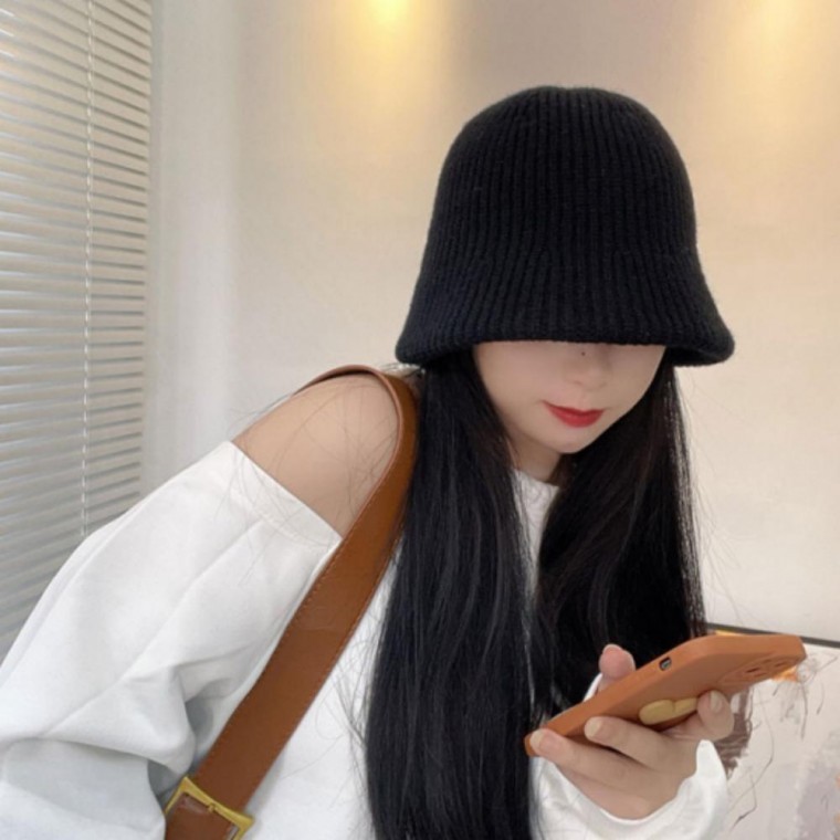 캠핑 산책 니트 버킷햇 벙거지 모자 여성 니트모자 - 메인 이미지