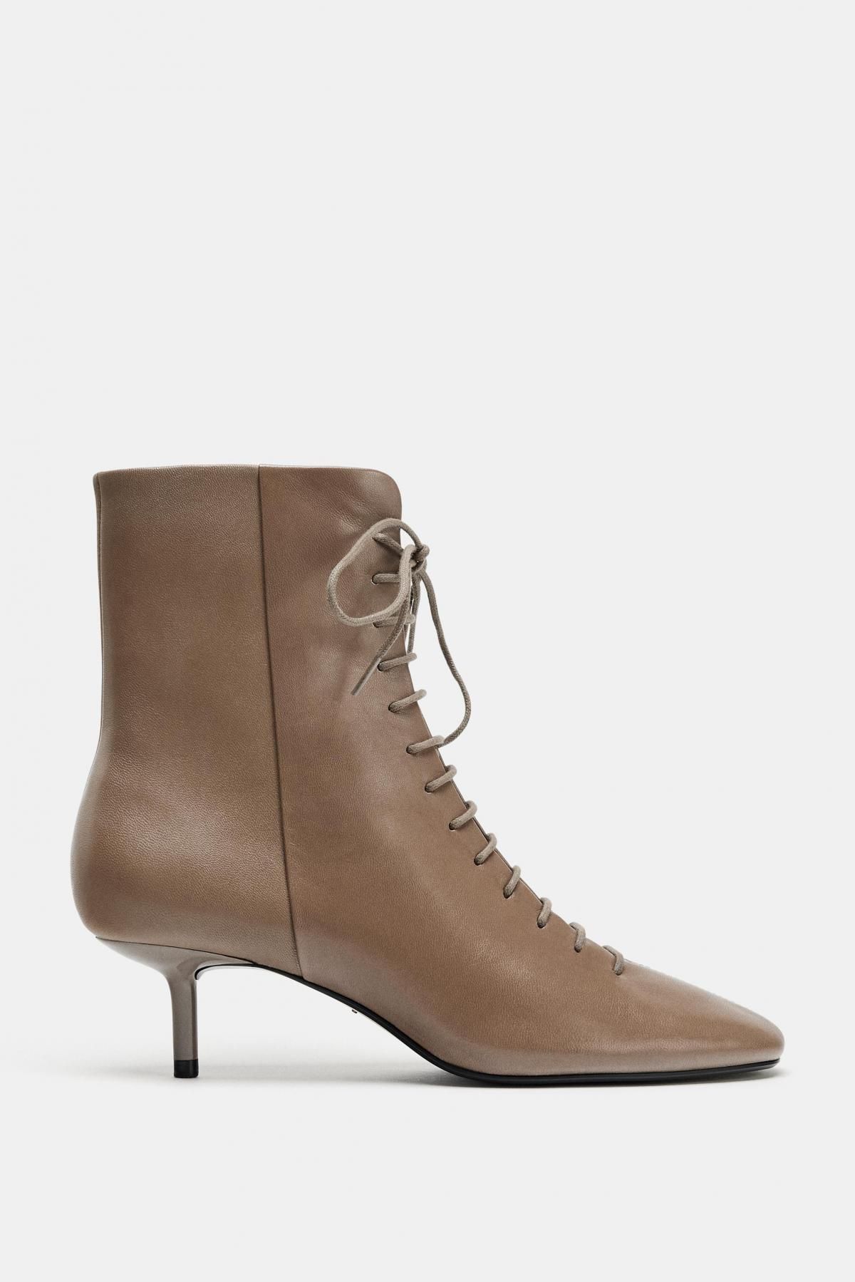 자라 트렌디 레더 레이스업 키튼힐 앵클부츠 1109/610 TAUPE GREY - 메인 이미지