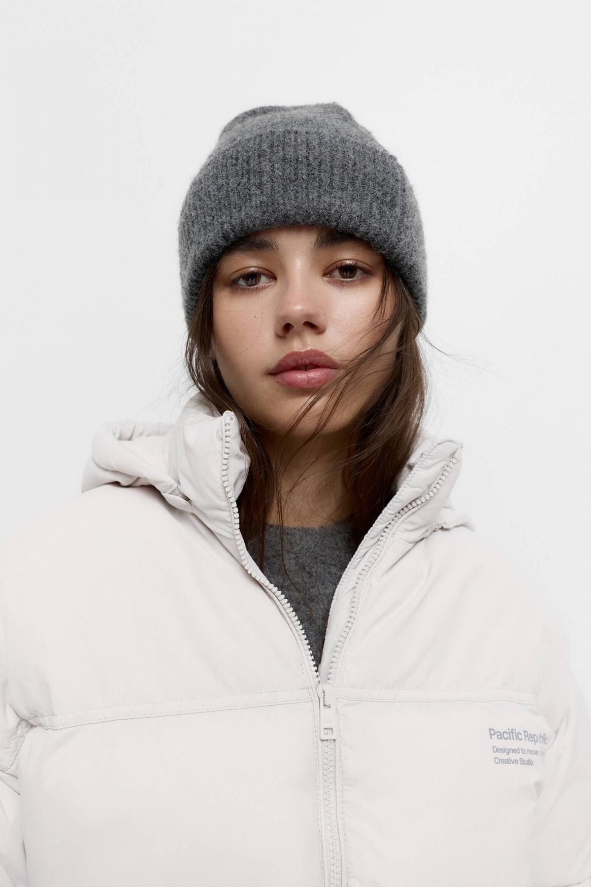 풀앤베어 하이넥 로고 화이트 후드 패딩 재킷 7700/332 PALE STONE GREY - 상세 이미지 5