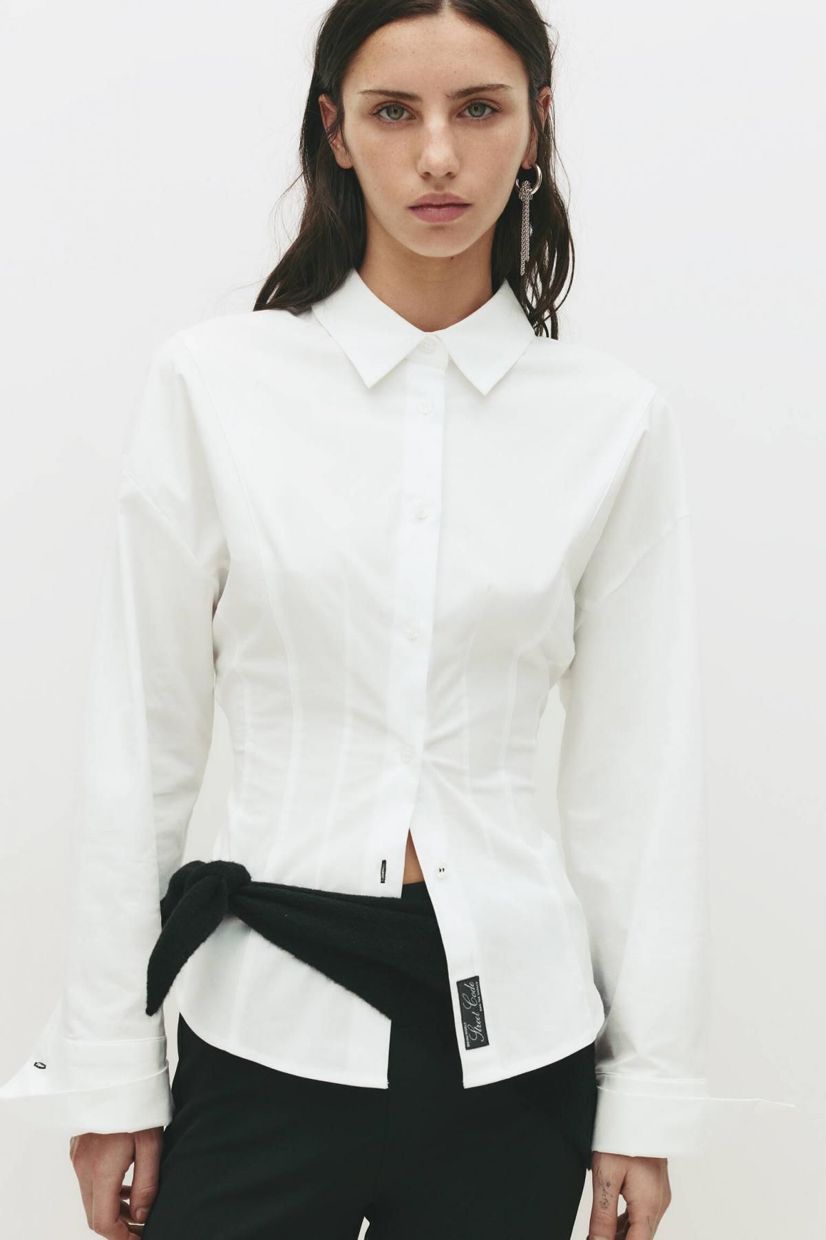 풀앤베어 테일러드 슬림핏 플리츠 화이트 긴팔 셔츠 7474/323 WHITE - 상세 이미지 5