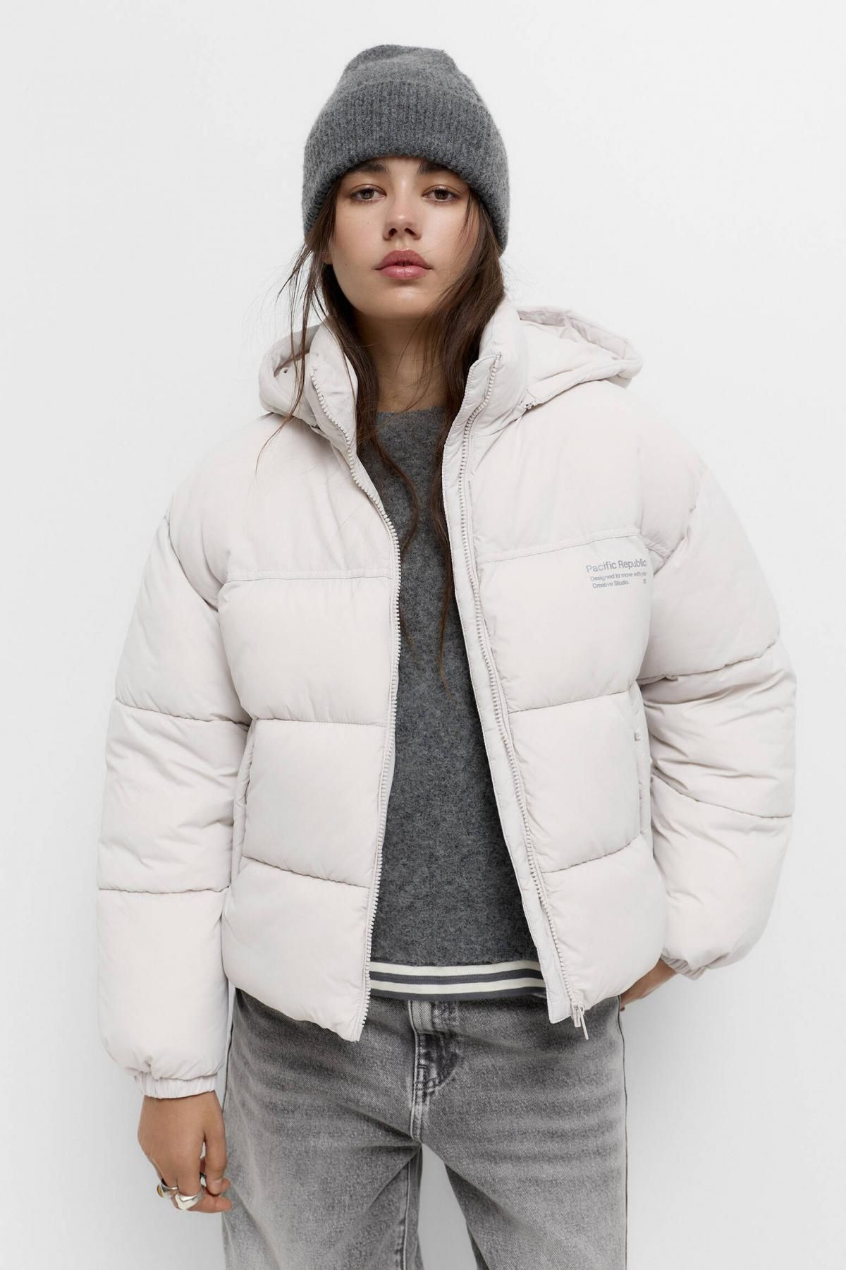 풀앤베어 하이넥 로고 화이트 후드 패딩 재킷 7700/332 PALE STONE GREY - 상세 이미지 3