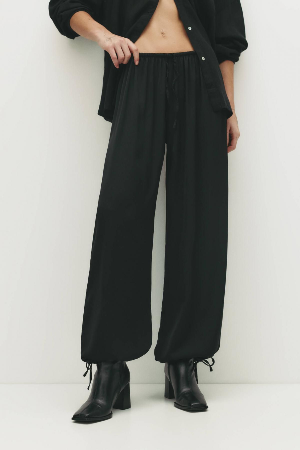 풀앤베어 새틴 트렌디 배기 사루엘 팬츠 7674/330 BLACK - 상품 이미지