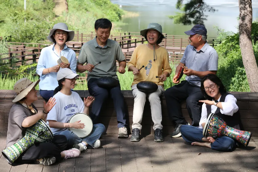 [대전뿌리공원] 가족 숲밴드! 엄마아빠와 함께하는 숲속 악기 연주ㅣ젬베, 텅드럼 by (주)해든숲 - 상세 이미지 2