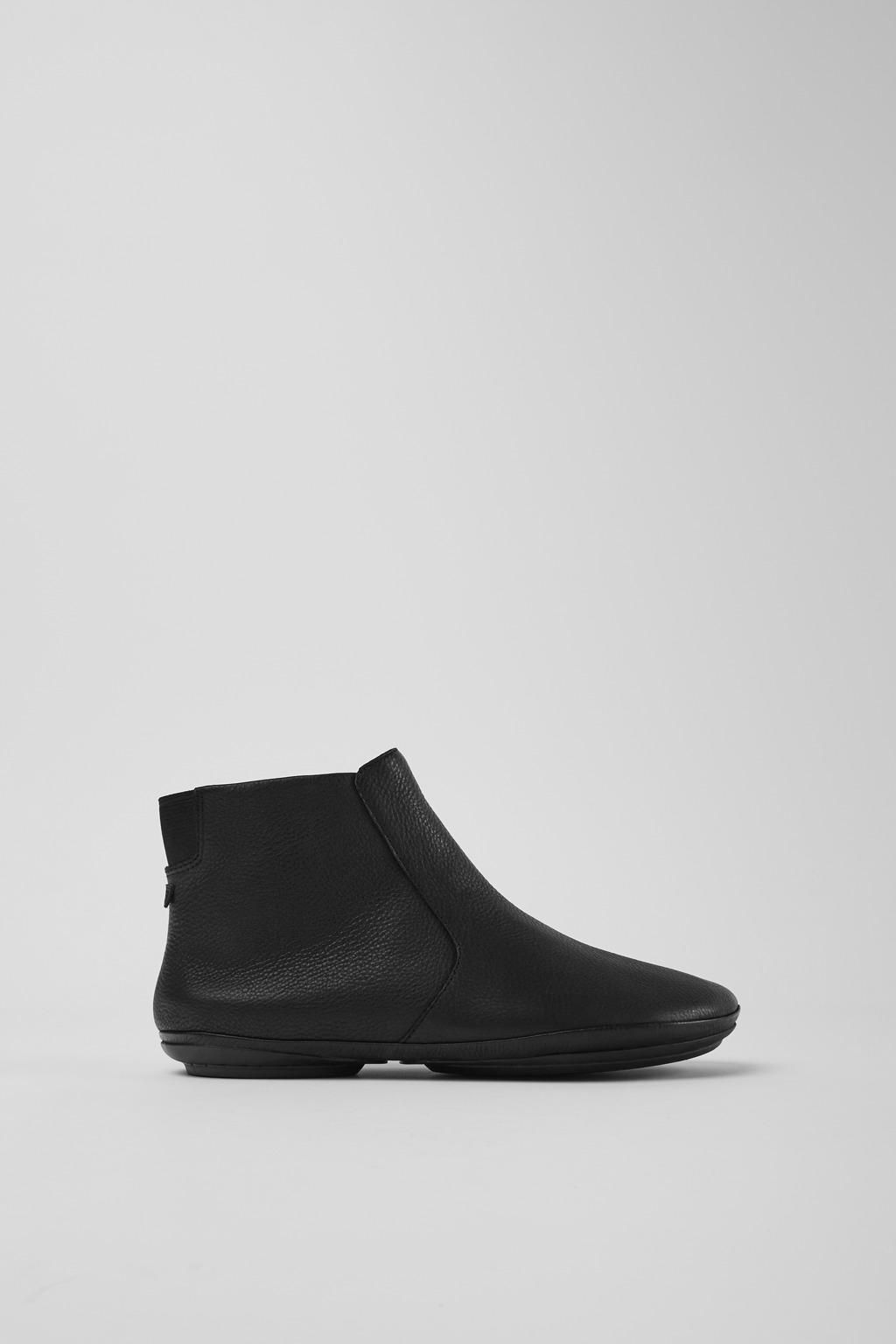 캠퍼 프리미엄 소가죽 블랙 컴포트 앵클부츠 Right K400313-002 BLACK - 메인 이미지
