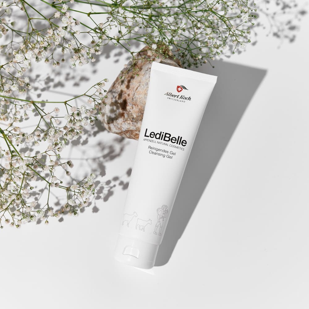 레디벨 클렌징젤 150ml 각질 피지 모공 트러블관리 메이크업 피부케어 - 메인 이미지