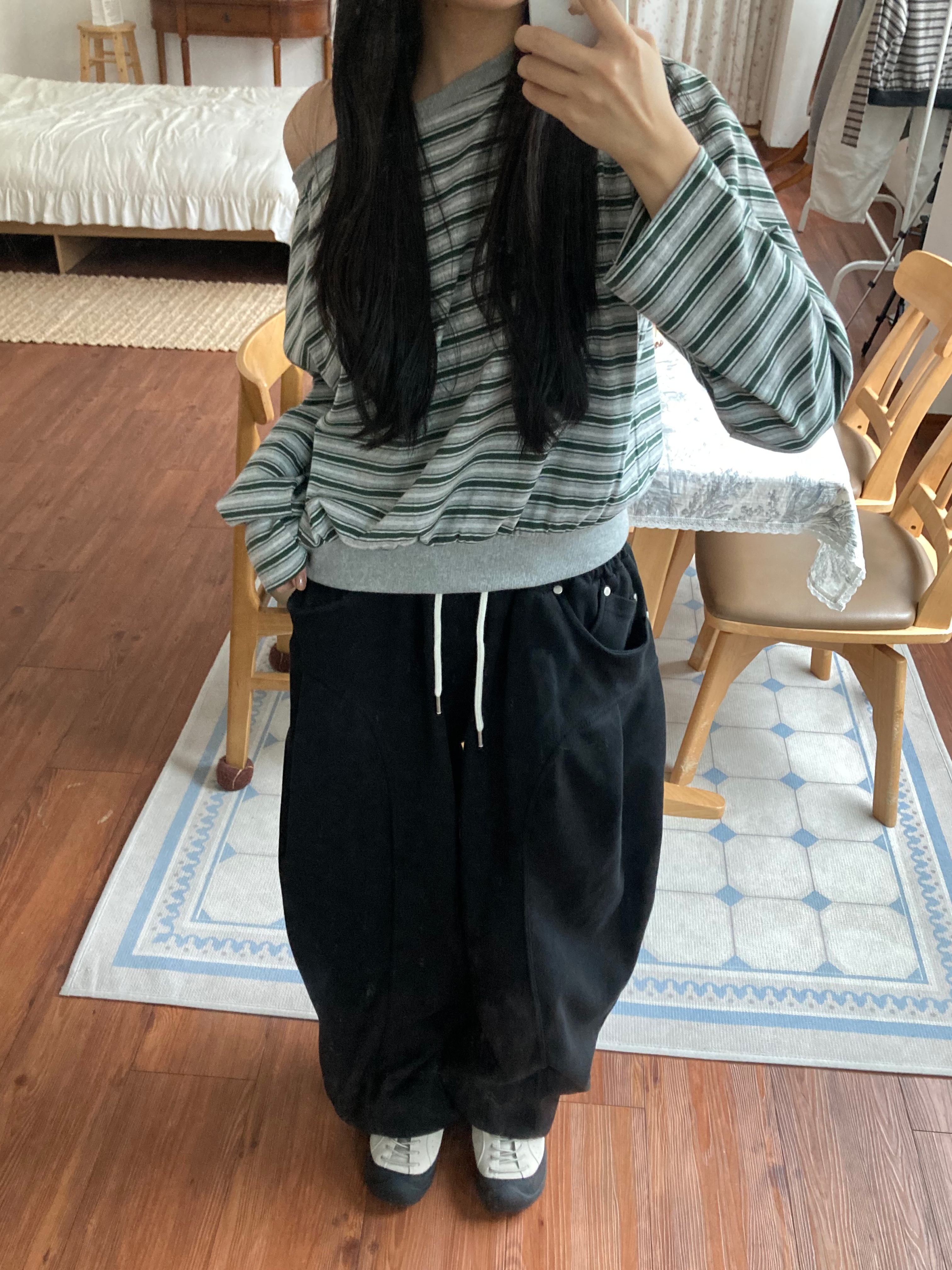 리브 핀턱 스트링 스웻 팬츠 [3Color] - 상세 이미지 3